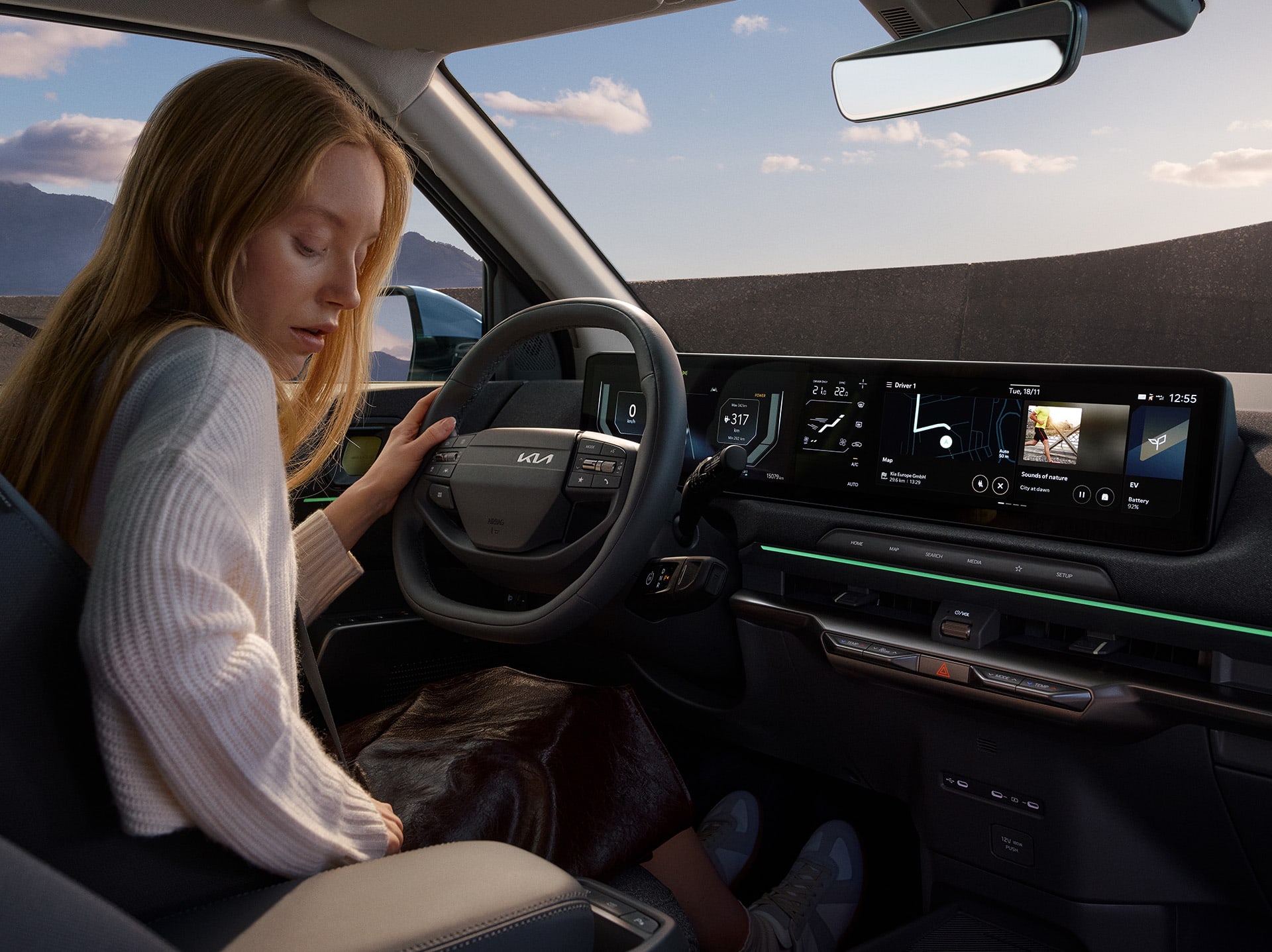 Infotainment im Panorama Format.